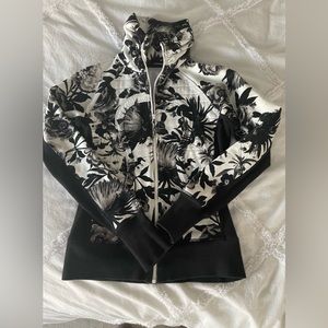 Lululemon scuba jacket